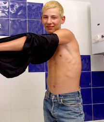 Alexey 5c4ad58e02e27.jpg