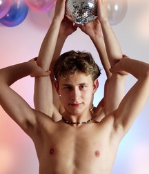 Best boy show 5c4ad8eca72e8.jpg