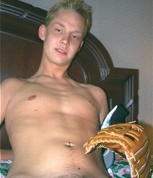 Ashton 5c4c1afbcbc99.jpg