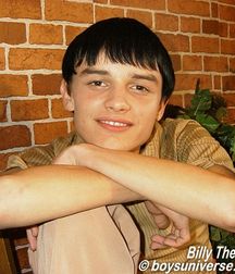 Kid 5c4c30554fd35.jpg