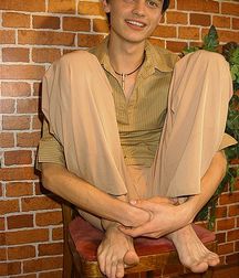 Kid 5c4c305cd8354.jpg