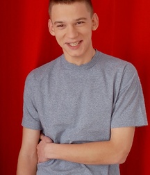 Alek A 5c4d58a5c54ba.jpg