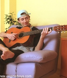 Janek A 5c4d5a0c1d43f.jpg