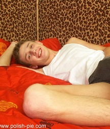 Janek E 5c4d5ef585362.jpg