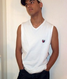 Licky 5c4eca548058f.jpg