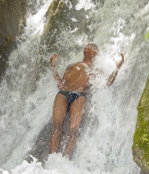 Manuelo  A 5c50215bd9835.jpg