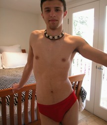 Red Briefs  5c52d375d3f39.jpg