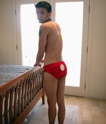 Red Briefs  5c52d39a672cb.jpg