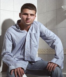 Artur 1 5c56d2cb10828.jpg