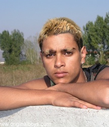Yanko 1 5c56d865b154f.jpg