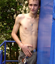 Violet Boy 2 5c5d4ad4a213c.jpg