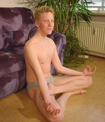 Micky  2 5c5ec922da102.jpg