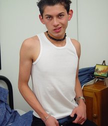 Angel A 5c61349e614fb.jpg