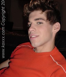 Alex  5c629fd0a3a21.jpg