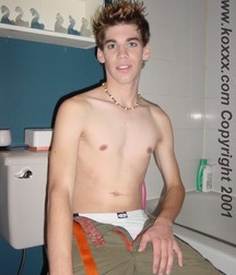 Alex  5c629fdee464e.jpg