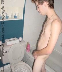Alex  5c62a090c2f3e.jpg