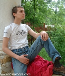 Valya A 5c63fef7884be.jpg