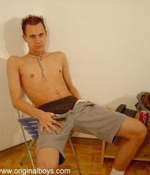Alexander B 5c6bc10719213.jpg