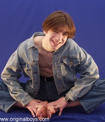 Andy A 5c6bc42ef2782.jpg