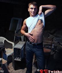 Dimitry 5c6d31c0e004f.jpg