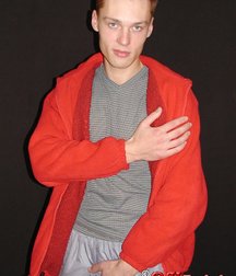 Urmo 5c6d394778c82.jpg