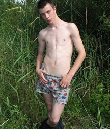 Connor 5cc582ef93658.jpg