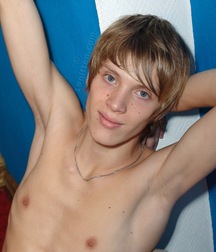 Teddy 5cc6982101446.jpg