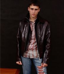 Viktor 5cc80544ddaff.jpg