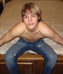 Zhenya also Zach 5cce76f7e6755.jpg