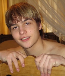 Zhenya also Zach 5cce772db83cb.jpg