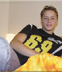 Elias C 5cce7a40269eb.jpg
