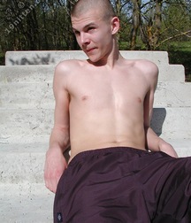 Alex 5cd27601ae782.jpg