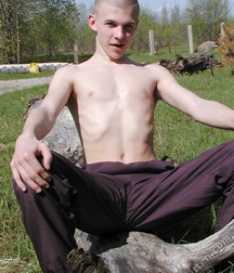 Alex 5cd2760c13b96.jpg