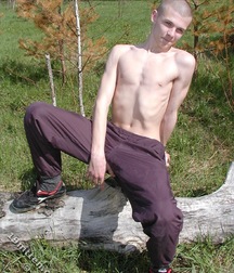 Alex 5cd27615383db.jpg