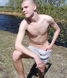 Alex 5cd276455027a.jpg