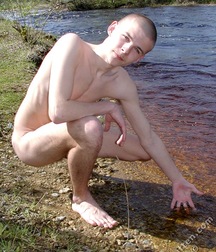 Alex 5cd2769aa30cf.jpg