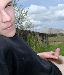 Alex 5cd2783a2b1f0.jpg