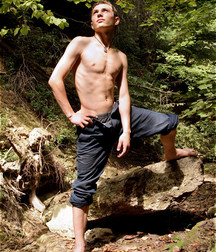Andrew 2 5cd514f7883ca.jpg
