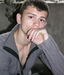 Darvin 1 and 2 5cdd12c40952c.jpg