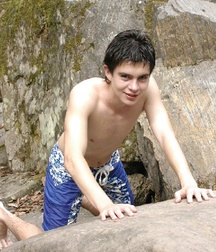 Florian 5ce0de9dd20df.jpg