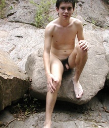 Florian 5ce0df5bf0a4f.jpg