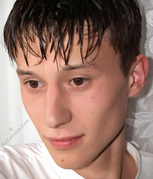 Kim 5ce8e4268ab4a.jpg