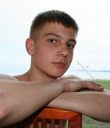 Leroy 5cea2f6e8f38f.jpg