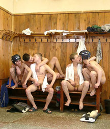 Making the team 5cecf4d41c478.jpg