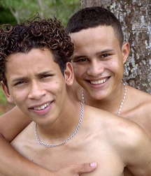 Homero  and  Xachi