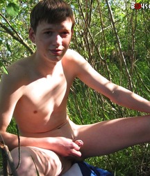 Ricky 3 5cf76ae79143a.jpg