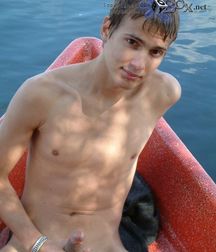 Tommy 3 5d073bdd10fcc.jpg