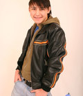 Max 5d09e713c8a6a.jpg