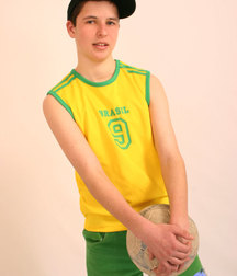 Simon A  5d0b2af05a0ce.jpg