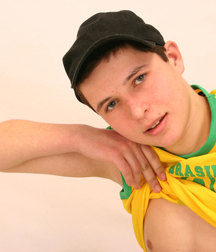 Simon A  5d0b2b1a8e1ce.jpg